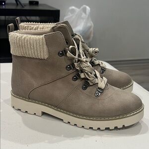 White Mountain Beige Lace-Up Boots with Knit Collar